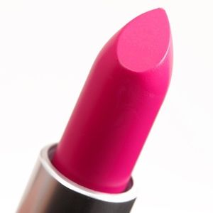 MAC BE SILLY MATTE LIPSTICK LIMITED